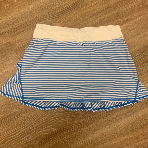 lululemon athletica Dresses & Skirts - Lululemon tennis skort!